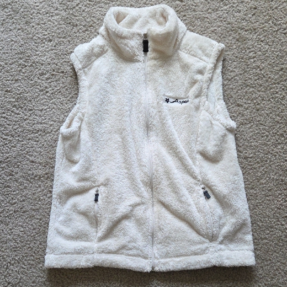 Plush Aspen Cream-colored Vest